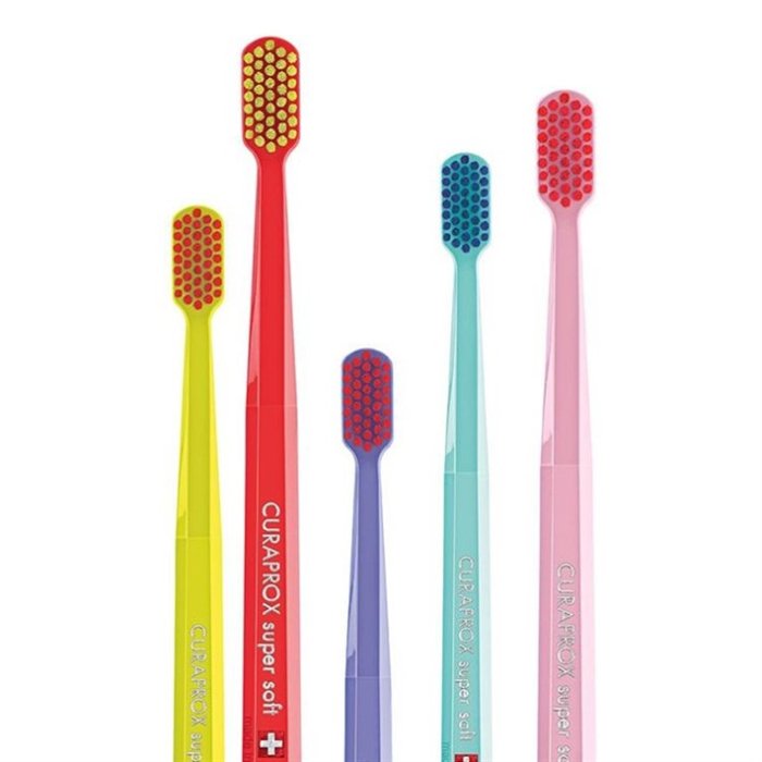 Curaprox Cs 3960 Super Soft Diş Fırçası 1 Parça Orta Sertlikte Fırça Kılı Renkli Tasarım